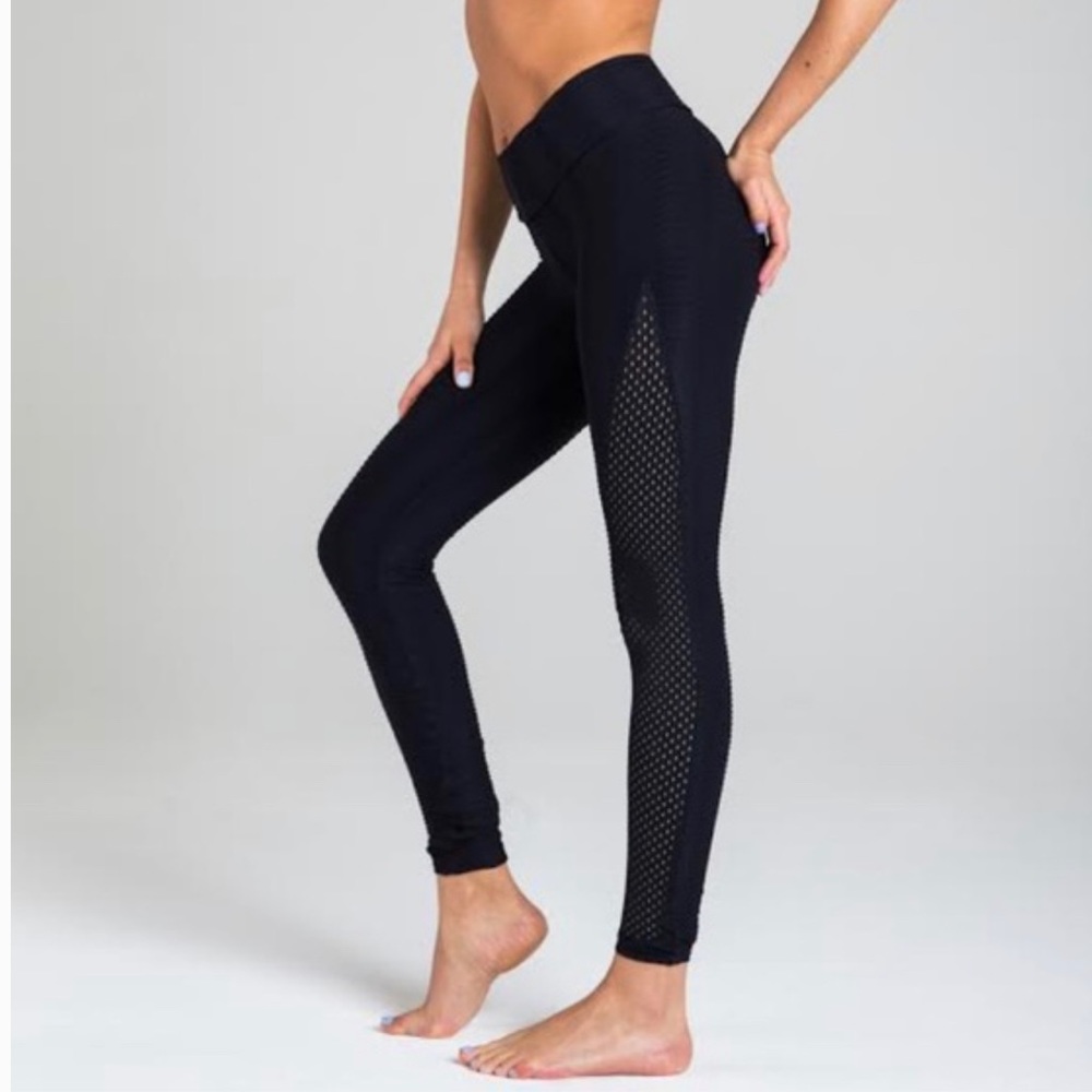 Pink Booty by Brabants original mesh leggings